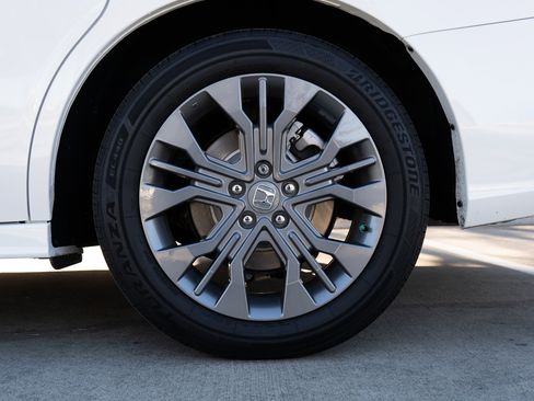 Used 2025 Honda Odyssey Touring image 15