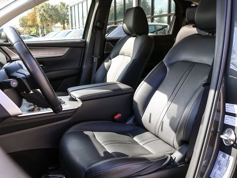 Used 2024 MAZDA CX-90 3.3 Turbo w/ Preferred Plus image 31