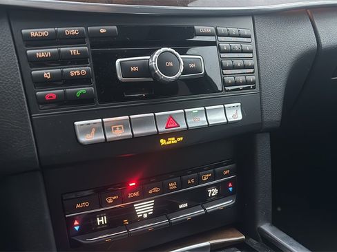 Used 2014 Mercedes-Benz E 350 4MATIC Sedan image 28