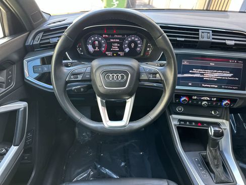 Used 2023 Audi Q3 2.0T Premium w/ Convenience Package AWD/4WD image 14