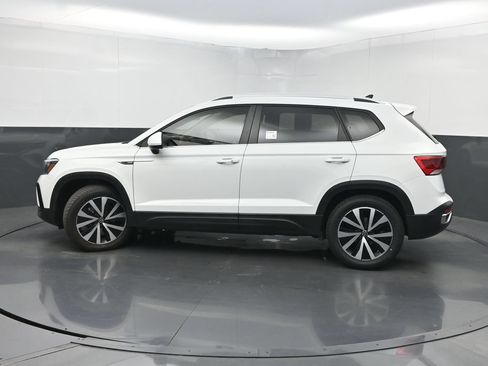 Used 2022 Volkswagen Taos SE FWD image 40
