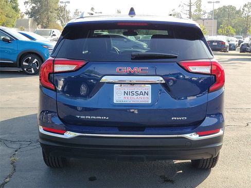Used 2023 GMC Terrain SLT image 36