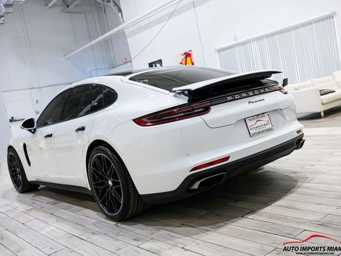 Used 2018 Porsche Panamera image 17