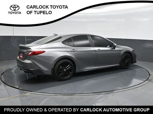 Used 2025 Toyota Camry SE w/ Convenience Package FWD image 3
