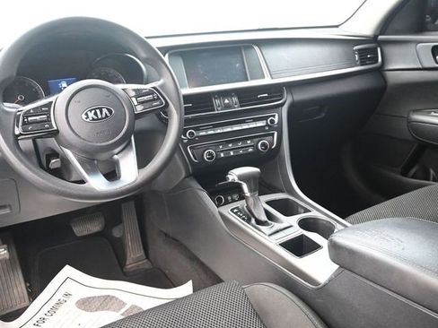 Used 2020 Kia Optima LX image 24