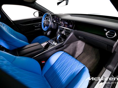 Used 2021 Bentley Flying Spur W12 image 26