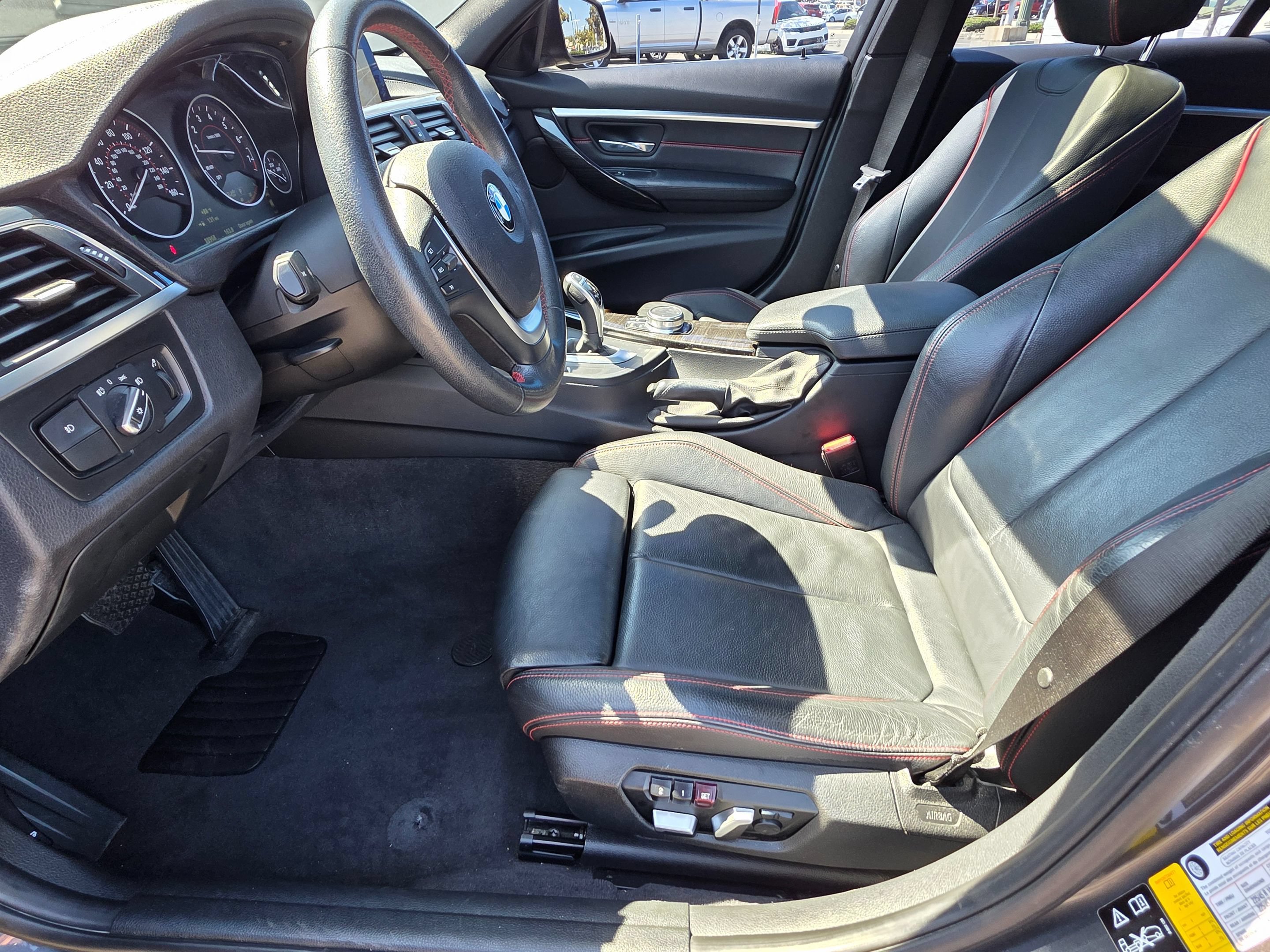 Used 2018 BMW 330i xDrive Sedan AWD/4WD image 21