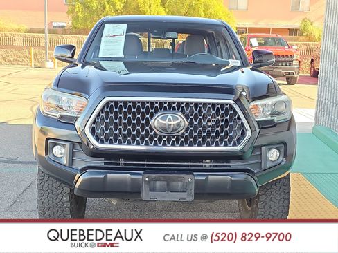 Used 2018 Toyota Tacoma TRD Off-Road w/ Technology Package RWD image 2
