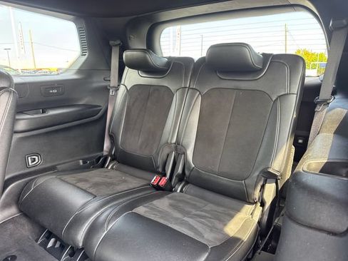 Used 2023 Jeep Grand Cherokee L Laredo RWD image 12