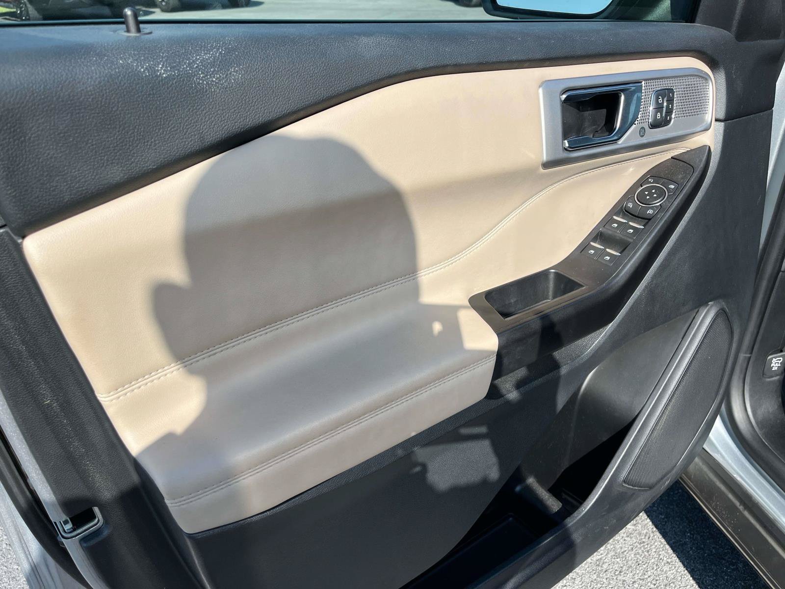 Used 2020 Ford Explorer Limited AWD/4WD image 29