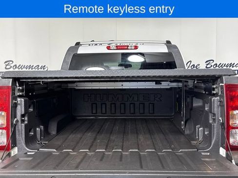 Used 2009 HUMMER H3T AWD/4WD image 10