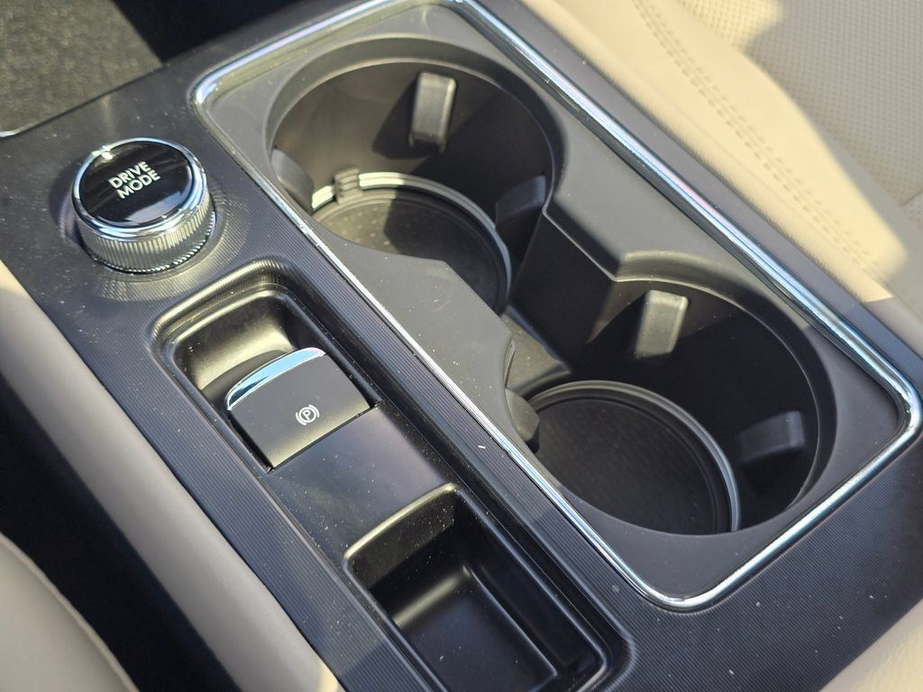 New 2025 Lincoln Corsair Grand Touring w/ Jet Appearance Package AWD/4WD image 29