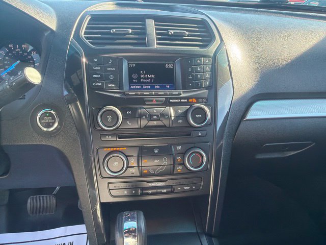 Used 2017 Ford Explorer XLT FWD image 14
