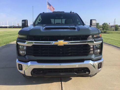 New 2026 Chevrolet Silverado 2500 LT w/ Safety Package AWD/4WD image 2