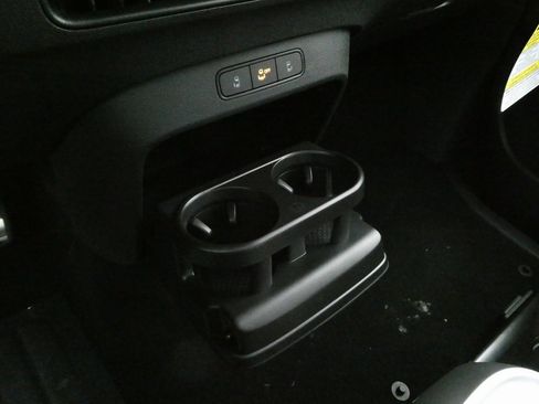 New 2025 Volkswagen ID. Buzz Pro S Plus image 18