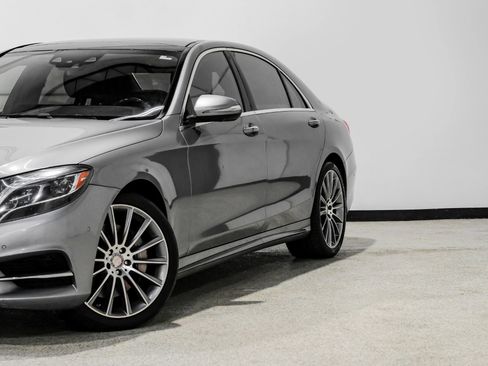 Used 2015 Mercedes-Benz S 550 Sedan w/ Sport Package w/ Sport Package image 11