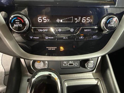 Used 2023 Nissan Murano SV FWD image 32