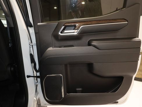 Certified 2024 GMC Sierra 1500 Elevation image 19