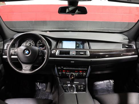 Used 2013 BMW 550i Gran Turismo xDrive image 48