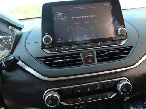 Used 2019 Nissan Altima 2.5 S FWD image 15
