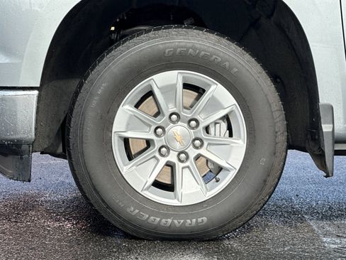 Used 2024 Chevrolet Silverado 1500 LT image 23