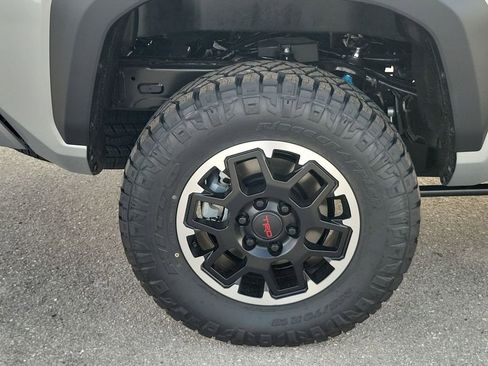 New 2025 Toyota Tacoma TRD Off-Road image 19