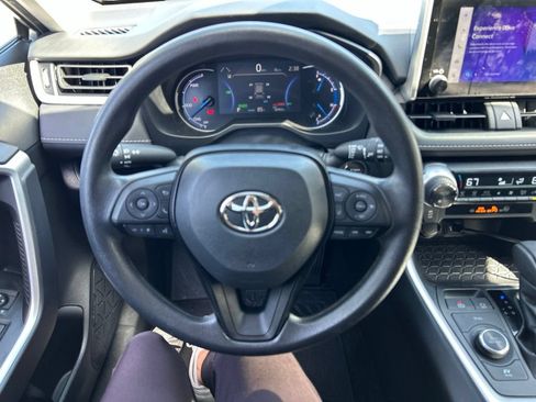 Used 2023 Toyota RAV4 XLE w/ Convenience Package AWD/4WD image 16