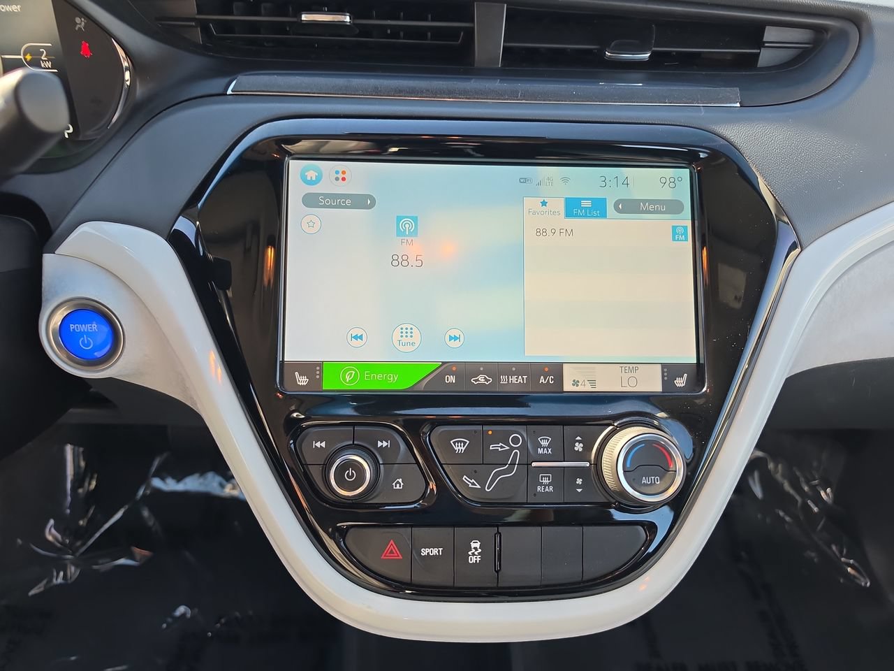 Used 2019 Chevrolet Bolt Premier w/ Infotainment Package FWD image 13
