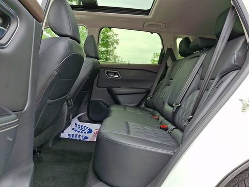 Used 2023 Nissan Rogue Platinum w/ Platinum Premium Package AWD/4WD image 13
