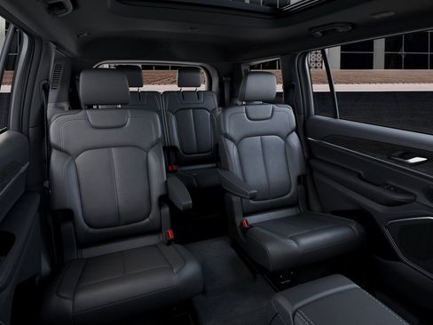 New 2026 Jeep Grand Cherokee L Limited w/ Limited Altitude Package AWD/4WD image 15