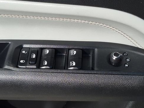 Used 2025 Jeep Compass Limited AWD/4WD image 19