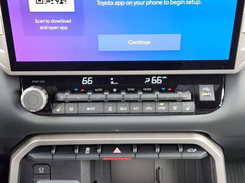 New 2026 Toyota Tundra Limited AWD/4WD image 18