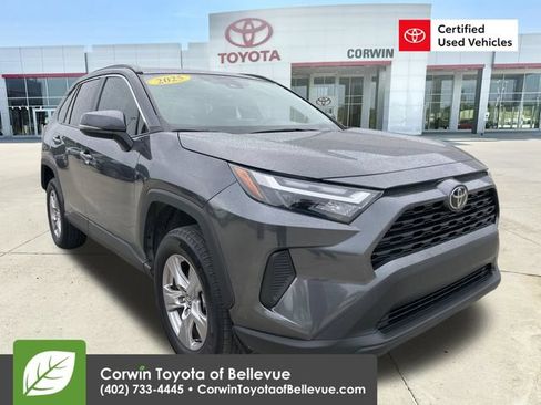 Used 2025 Toyota RAV4 XLE FWD image 1