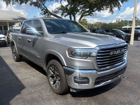 Used 2026 RAM 1500 Laramie AWD/4WD image 7