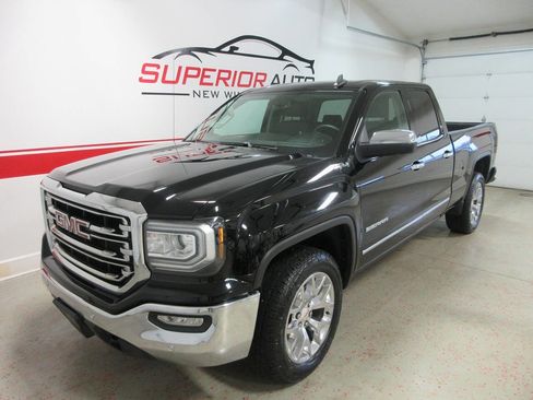 Used 2018 GMC Sierra 1500 SLT w/ SLT Premium Package image 9