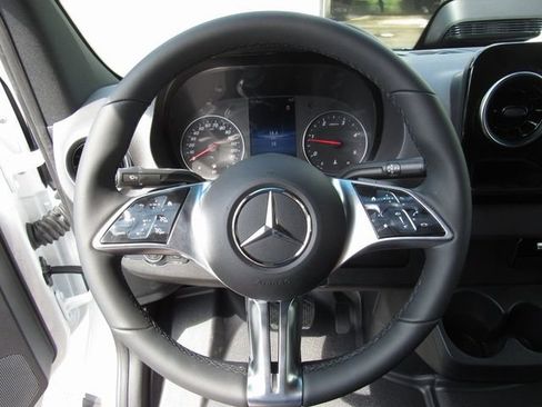 New 2025 Mercedes-Benz Sprinter 2500 image 29