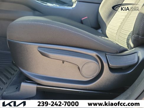 New 2026 Kia Sorento LX FWD image 24