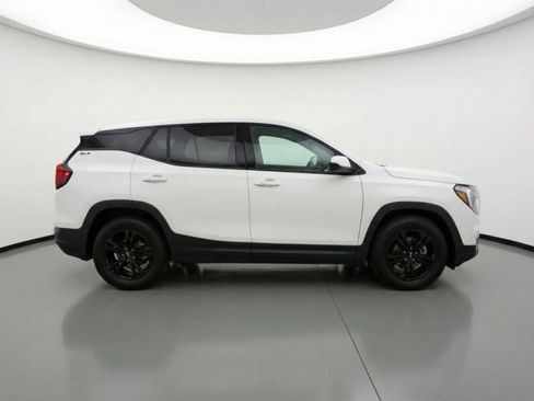 Used 2024 GMC Terrain SLE FWD image 11