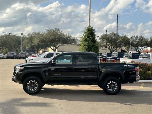 Certified 2023 Toyota Tacoma TRD Off-Road image 4