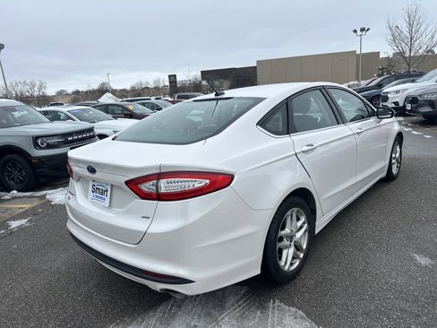 Used 2016 Ford Fusion SE image 5