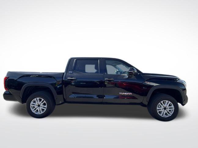 Used 2023 Toyota Tundra SR5 w/ SR5 Convenience Package AWD/4WD image 3