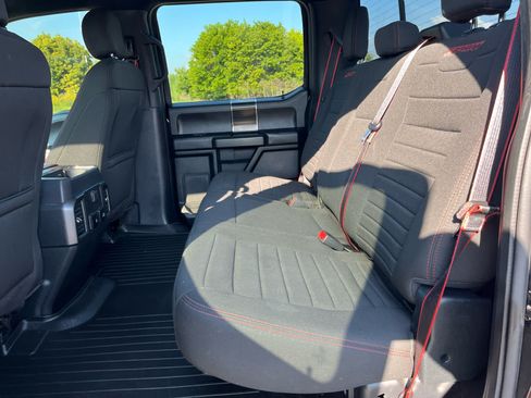 Used 2018 Ford F150 XLT w/ Equipment Group 302A Luxury AWD/4WD image 21