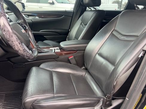 Used 2017 Cadillac XTS Luxury image 21