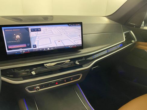 Certified 2024 BMW X5 xDrive40i w/ Premium Package image 25