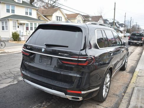 Used 2025 BMW X7 xDrive40i w/ Premium Package image 5
