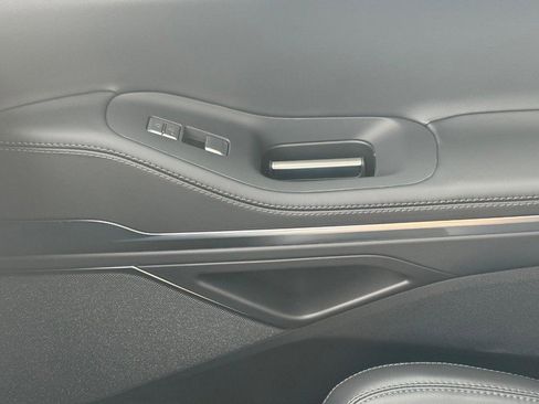 New 2025 Lincoln Navigator Reserve image 17