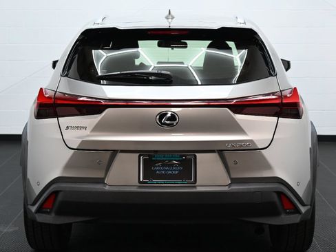 Used 2021 Lexus UX 200 w/ Accessory Package (Z2) FWD image 4