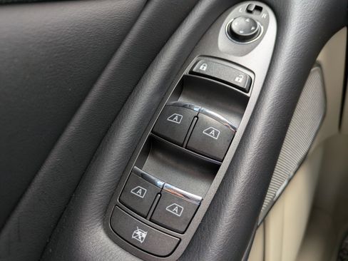 Used 2017 INFINITI Q50 3.0t Premium w/ 3.0T Premium Plus Package image 20