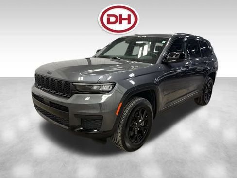 Used 2024 Jeep Grand Cherokee L Altitude image 7