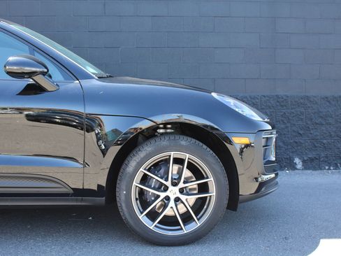 New 2025 Porsche Macan image 11